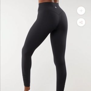 Buffbunny Aloe leggings in black size small NWT